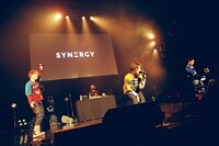 アバンティーズのライブの様子。（撮影：後藤壮太郎）