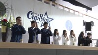 「カップスターCM『そば・うどん』編」撮影中の様子。