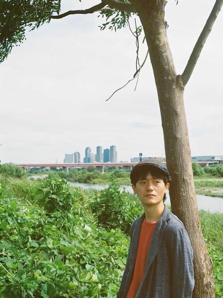 ポニーのヒサミツ新曲「散歩娘」配信、ミツメ須田洋次郎が監督したMVも公開