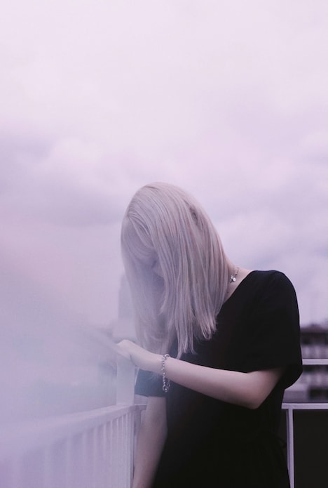 SOVA新グループのティザービジュアル。（モデル：神楽寧々、撮影：沙汰優）