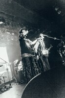 左からJUBEE、清水英介。（Photo by Kazuma Kobayashi）