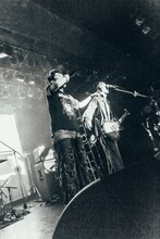 左からJUBEE、清水英介。（Photo by Kazuma Kobayashi）