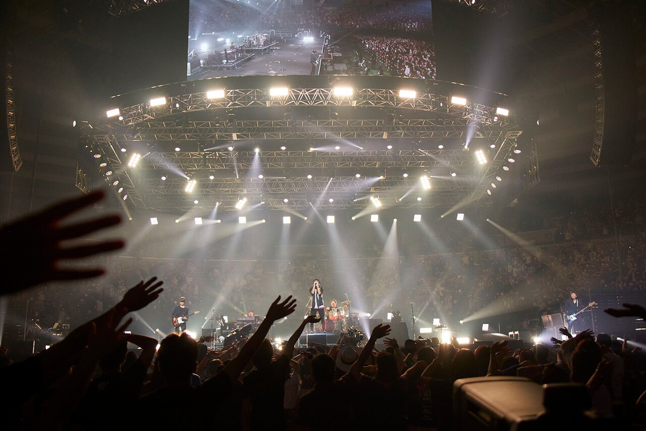 B'zがMr.Children、GLAYとコラボ繰り広げた「UNITE」熱い競演を配信