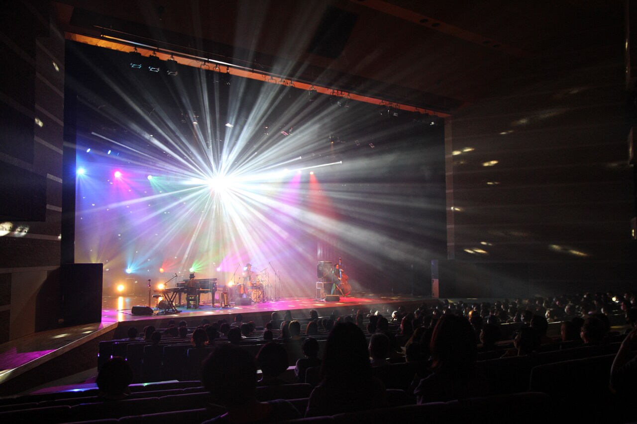 H ZETTRIOと「トリオ IT!」チョークアートが会場彩った静岡ワンマン