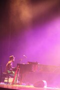 H ZETT M(Piano)(写真提供:ワールドアパート有限会社)