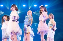 神宿。左から羽島みき、小山ひな、一ノ瀬みか、塩見きら、羽島めい。