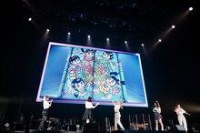 ルーレットでリクエスト投票結果を発表する神宿。