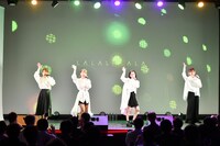 et-アンド-「Monthly LIVE 2021『RGB』」の様子。