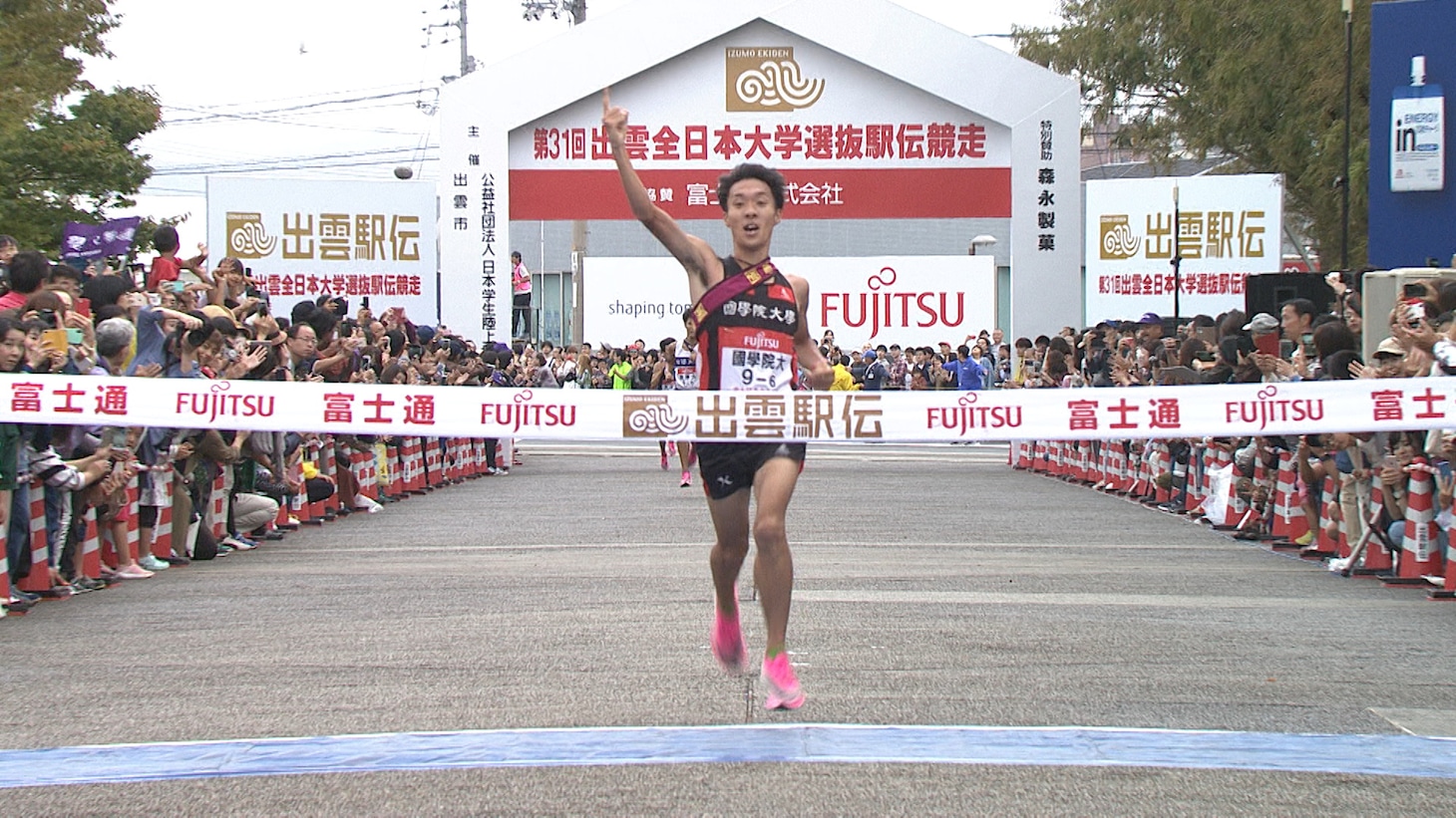「出雲全日本大学選抜駅伝」の様子。