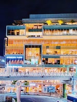 大阪・枚方 T-SITEで行われた「Pale Blue Melt」の様子。