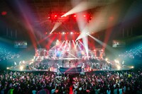 「ayumi hamasaki ASIA TOUR 2021-2022 A ～23rd Monster～」千葉・幕張メッセ 幕張イベントホール公演の様子。（撮影：渡邊玲奈［田中聖太郎写真事務所］）