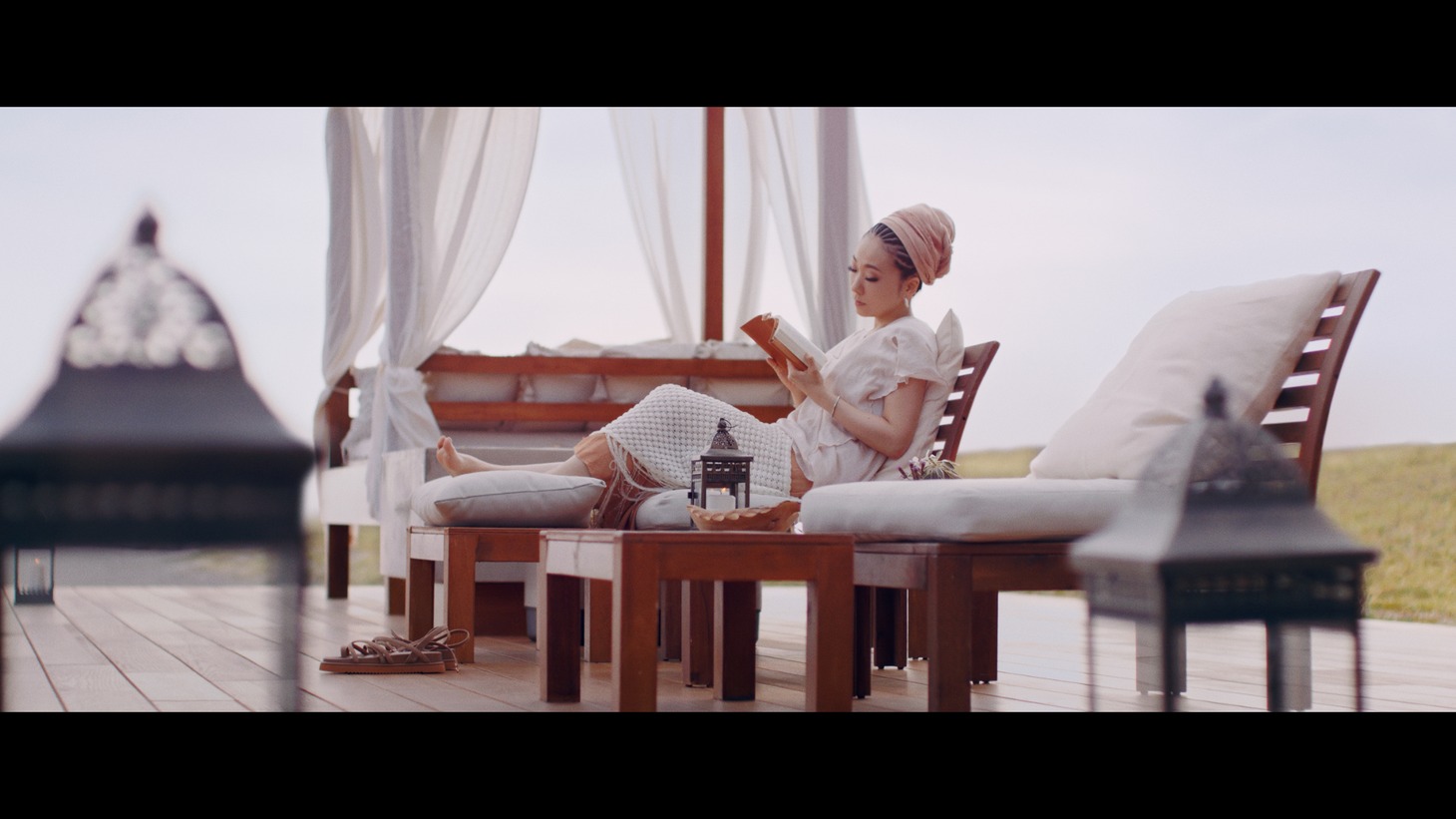 テレビCM「Y1000『MISIA：歌手』篇」より。