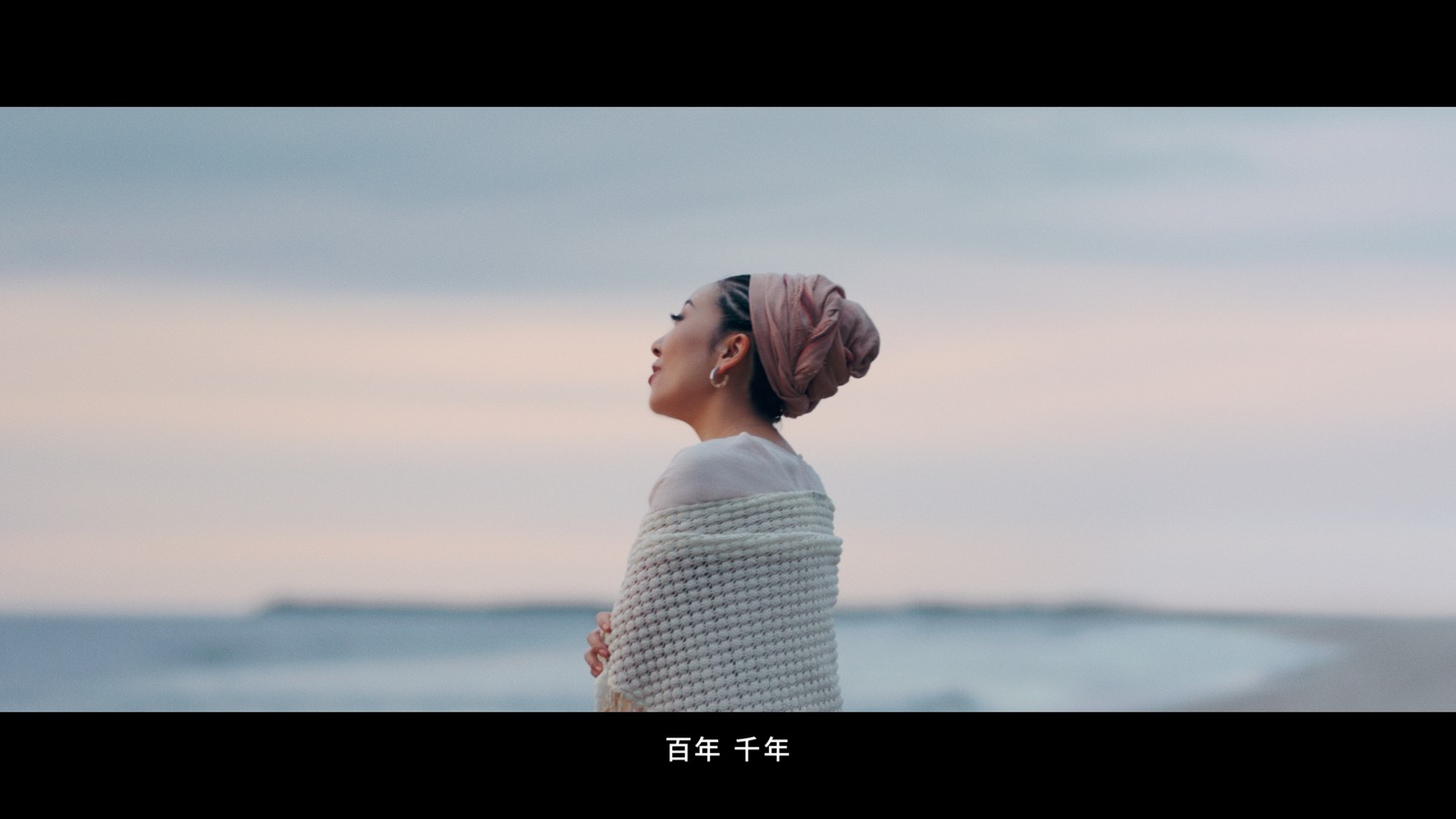 テレビCM「Y1000『MISIA：歌手』篇」より。