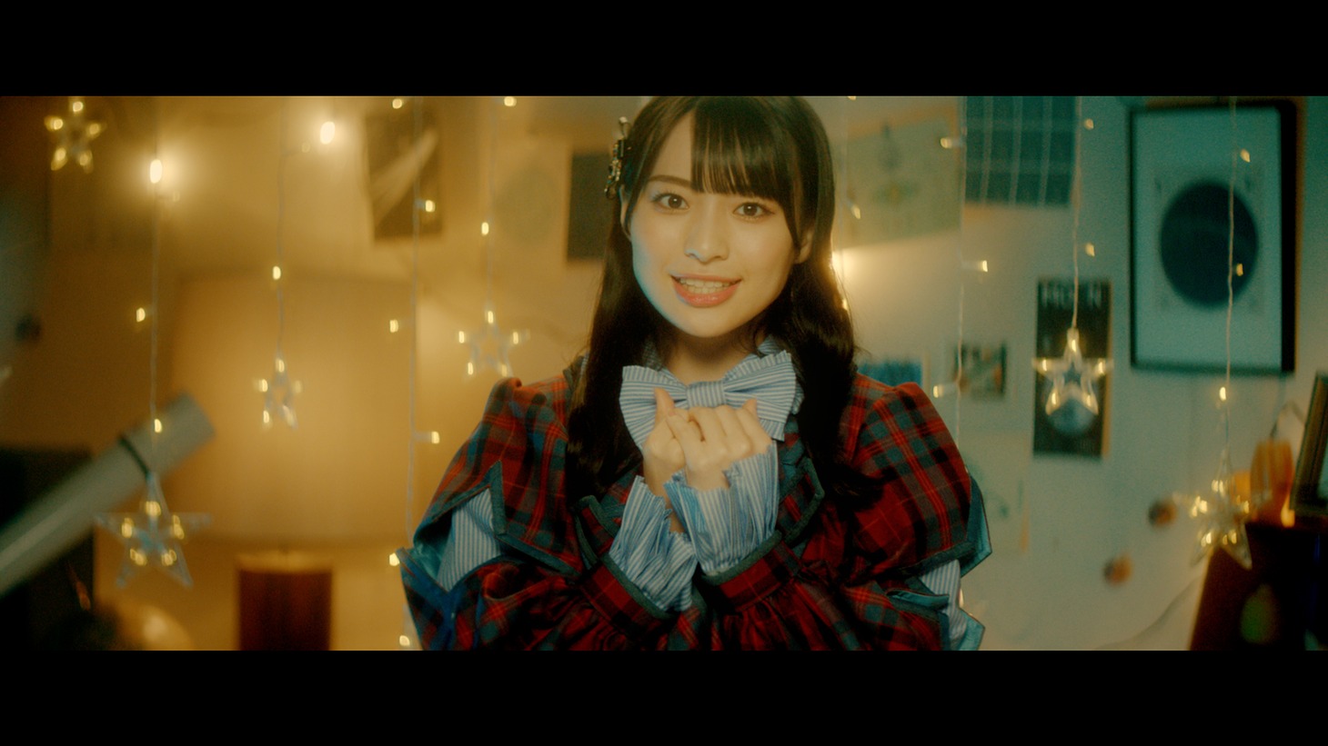 ≠ME「まほろばアスタリスク」ミュージックビデオより。 (c)YOANI/KING RECORDS