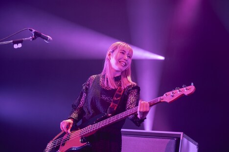 TOMOMI（SCANDAL）（撮影：ヤオタケシ）