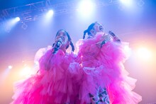 マナとカナ（CHAI）。（撮影：ヤオタケシ）