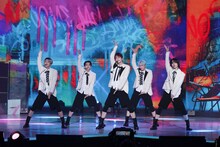 TOMORROW X TOGETHER (p)&(c)BIGHIT MUSIC