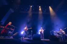 「LITTLE CREATURES "30"」の様子。