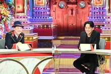 左から中居正広、EXILE HIRO。 (c)TBS