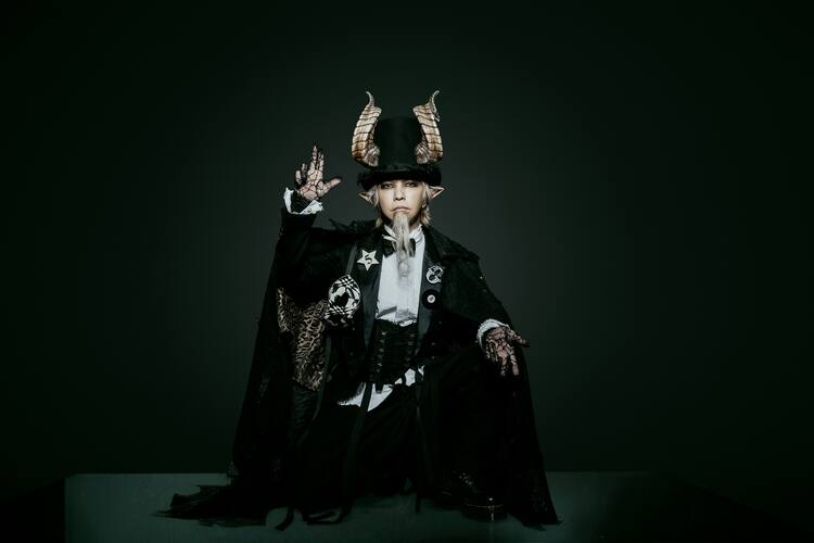 HYDE「黑ミサ」幕張ハロウィン公演の追加ゲスト発表 - 音楽ナタリー