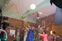 SCANDAL「one more time」ミュージックビデオ撮影のオフショット。