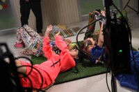 SCANDAL「one more time」ミュージックビデオ撮影のオフショット。