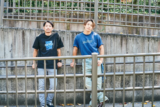 左からSAM、RIKU。