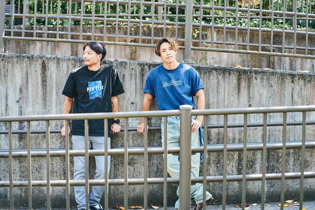 左からSAM、RIKU。