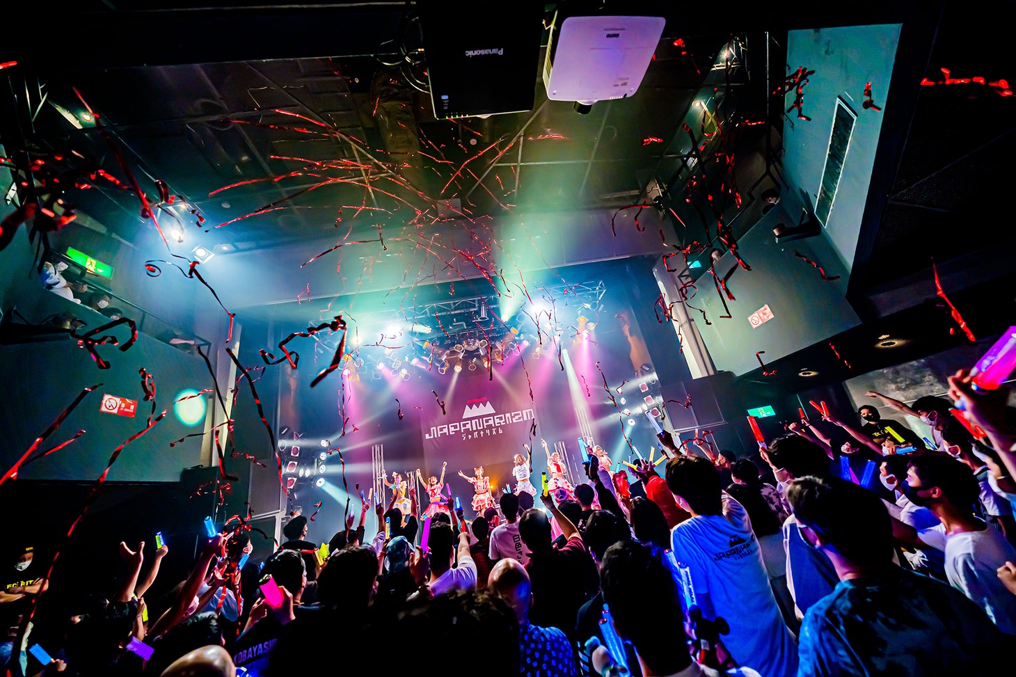 「JAPANARIZM 1st ONEMAN LIVE『#そそそそいや！』」の様子。（撮影：ポテ ヤマムラ）