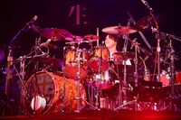 SATOち（Dr）（Photo by Susie）