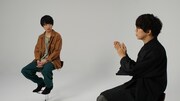 左から斎藤宏介（UNISON SQUARE GARDEN、XIIX）、片岡健太（sumika）。