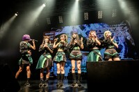 MC中のMIGMA SHELTER。（Photo by Masayo）