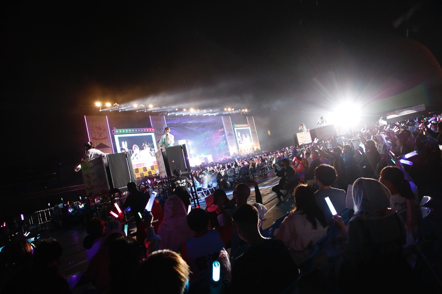 「イコノイフェス2021」夜の部の様子。(c)YOANI
