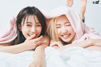 矢吹奈子（HKT48）と本田仁美（AKB48）。