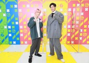 左から佐久間大介、目黒蓮。(c)テレビ朝日