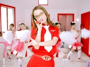 Tommy february6「Love is forever」ミュージックビデオのサムネイル。