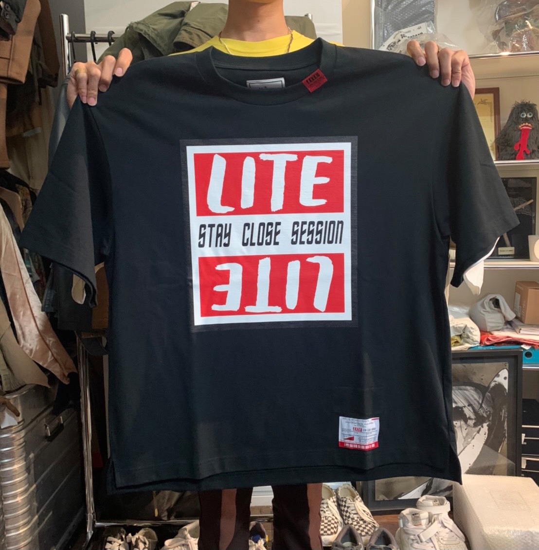 MAISON MIHARA YASUHIRO "Stay Close Session" T-Shirts（ブラック）フロント