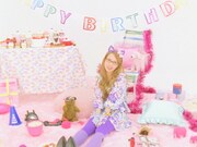 Tommy february6「◯Strawberry●Cream◯Soda●Pop◯」ミュージックビデオのサムネイル。