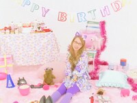 Tommy february6「◯Strawberry●Cream◯Soda●Pop◯」ミュージックビデオのサムネイル。