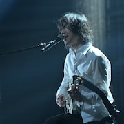 宮本浩次が「The Covers」で宇多田ヒカルと柏原芳恵の名曲披露