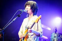 もっさ（Vo, G）（撮影：橋本塁）