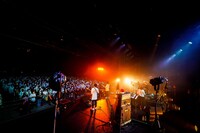 ネクライトーキーのライブの様子。（撮影：橋本塁）