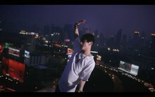 SKY-HI「Good 4 You」ミュージックビデオより。