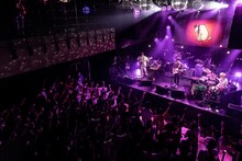 PEOPLE 1「ベッドルーム大衆音楽」東京公演の様子。（Photo by Yoshio Nakaiso）