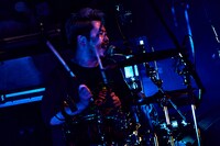 長谷川啓太（Dr, Cho）（撮影：後藤倫人）