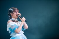 突然泣き出す中山莉子。