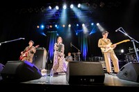 cinnamons（撮影：小野洋平）