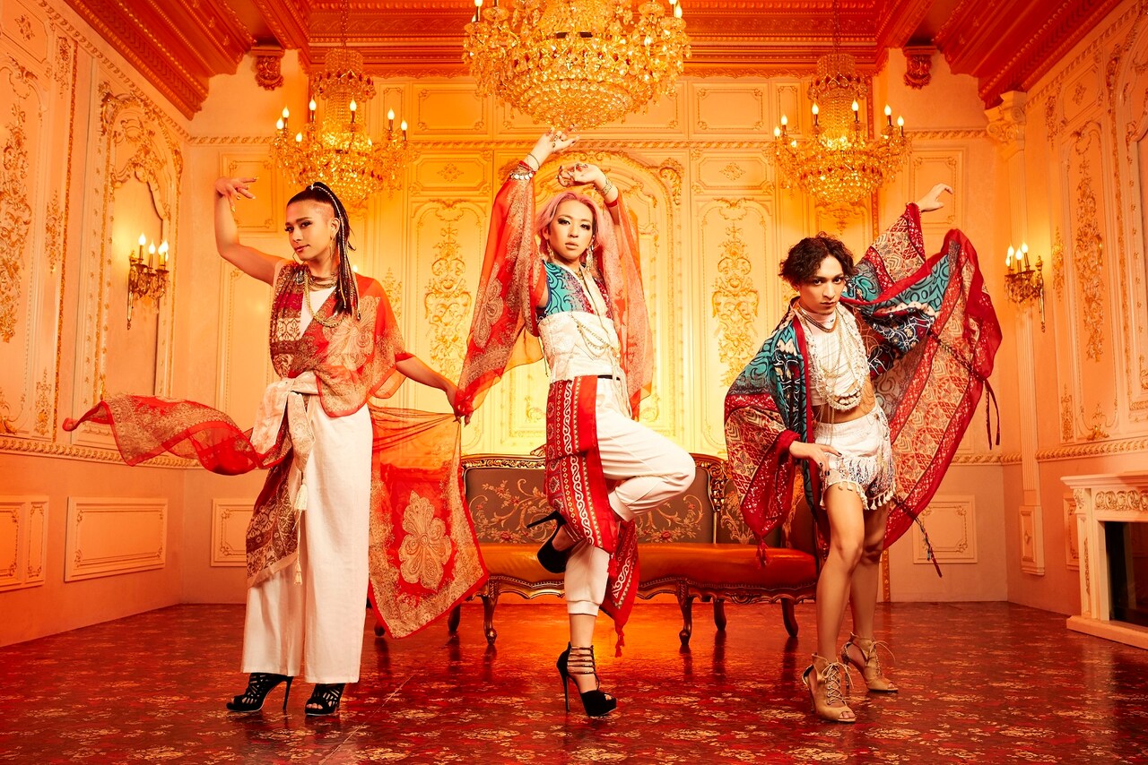 エンタメユニットENVii GABRIELLAが曖昧な関係を歌った切ない新曲リリース、MV公開