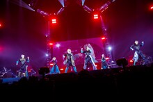 「BiSH SPARKS"DAYDREAM NATiON"EPiSODE 2」よりBiSH。（Photo by sotobayashi kenta）