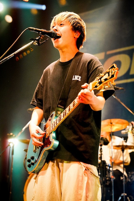 カマタリョウガ（G, Cho）（Photo by RUI HASHIMOTO [SOUND SHOOTER]）